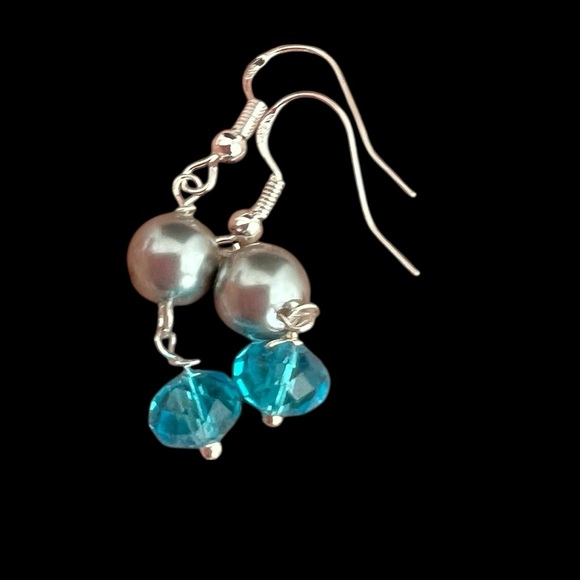 Blue crystal & gray pearl earrings set in silver stamped .925 - Picture 7 of 7